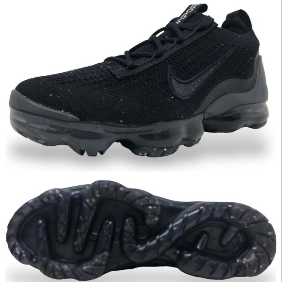 Womens Nike Air Vapormax 2021 Flyknit Triple Black Running Shoes DC9454 001 NEW - Picture 1 of 10